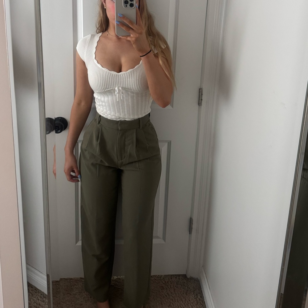 Abercrombie & Fitch Olive Straight Leg Pants